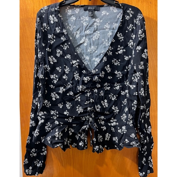 Forever 21 Tops - Forever 21+ | Floral Blouse
